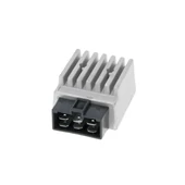 Feszültségszabályzó és relé